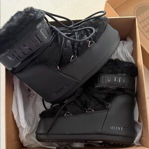 Moon Boot Women's Black Winter Boots